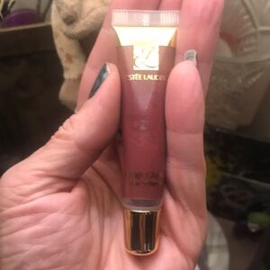 ESTÉE LAUDER High Gloss Ultra Brilliance Lip gloss in # 06 JEWEL .24oz/7ml
